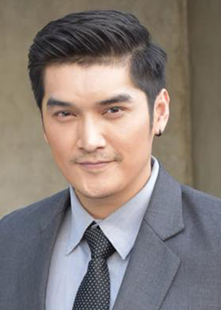 Au Nawapol Puwadol (1982)