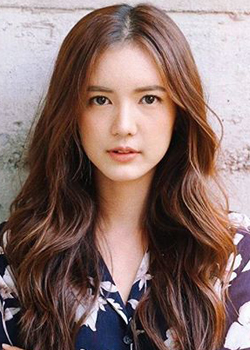 Bua Nalinthip Sakulongumpai (1989)