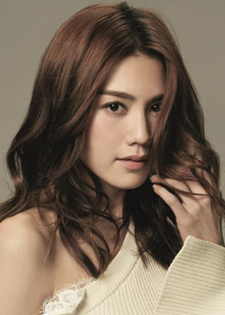 Chrissie Chau (1985)