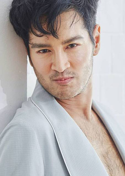 Gof Akara Amarttayakul (1974)