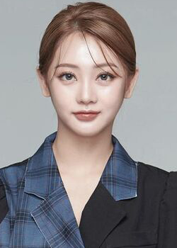 Hong Ji Yoon (1995)