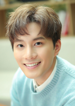 Thassapak Hsu (1991)