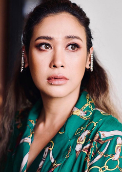 Sine Inthira Charoenpura (1980)