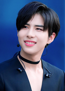 Kim Se Yoon (WOW - A.C.E) (1993)