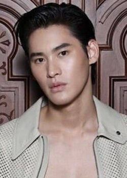 Kris Sakris Strickland (2004)