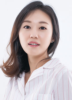 Lee Eon Jeong (1977)