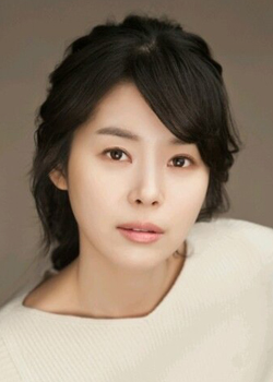 Min Ji Ah (1984)
