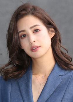 Christina Mok (1987)