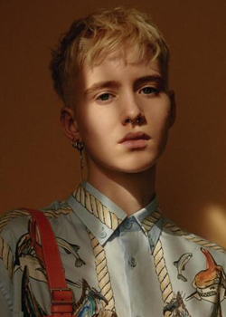 Morgan Davies (2001)