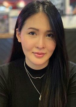 Naam Tharanasorn Koomchaporn (1991)