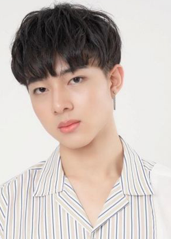 NuNew Chawarin Perdpiriyawong (2001)