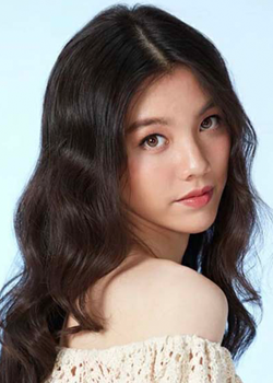 Orm Kornnaphat Sethratanapong (1990)