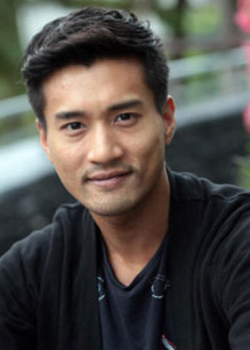 Pae Daweerit Chullasapya (1983)