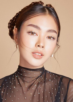 Pakpai Pareena Busayasiri (1993)