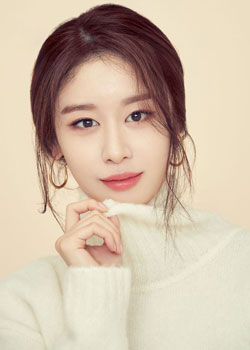 Park Ji Yeon (1993)