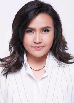 Parn Thanaporn Wagprayoon (1976)