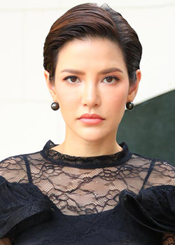 Aom Piyada Akaraseni (1975)