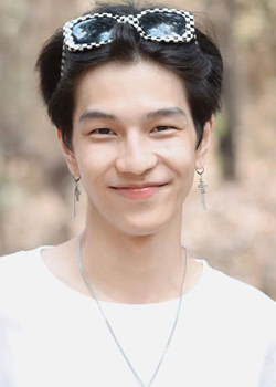 Pond Khunnapat (2000)