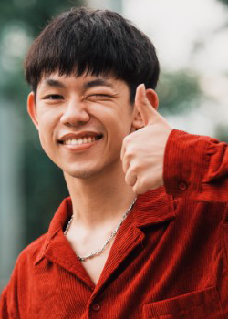 Poom Kaewfajarroen (2000)