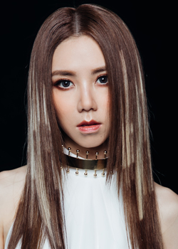 Gloria Tang (G.E.M.) (1991)