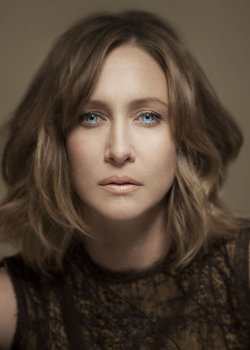 Vera Ann Farmiga (1973)