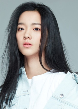 Sabrina Zhuang (2001)